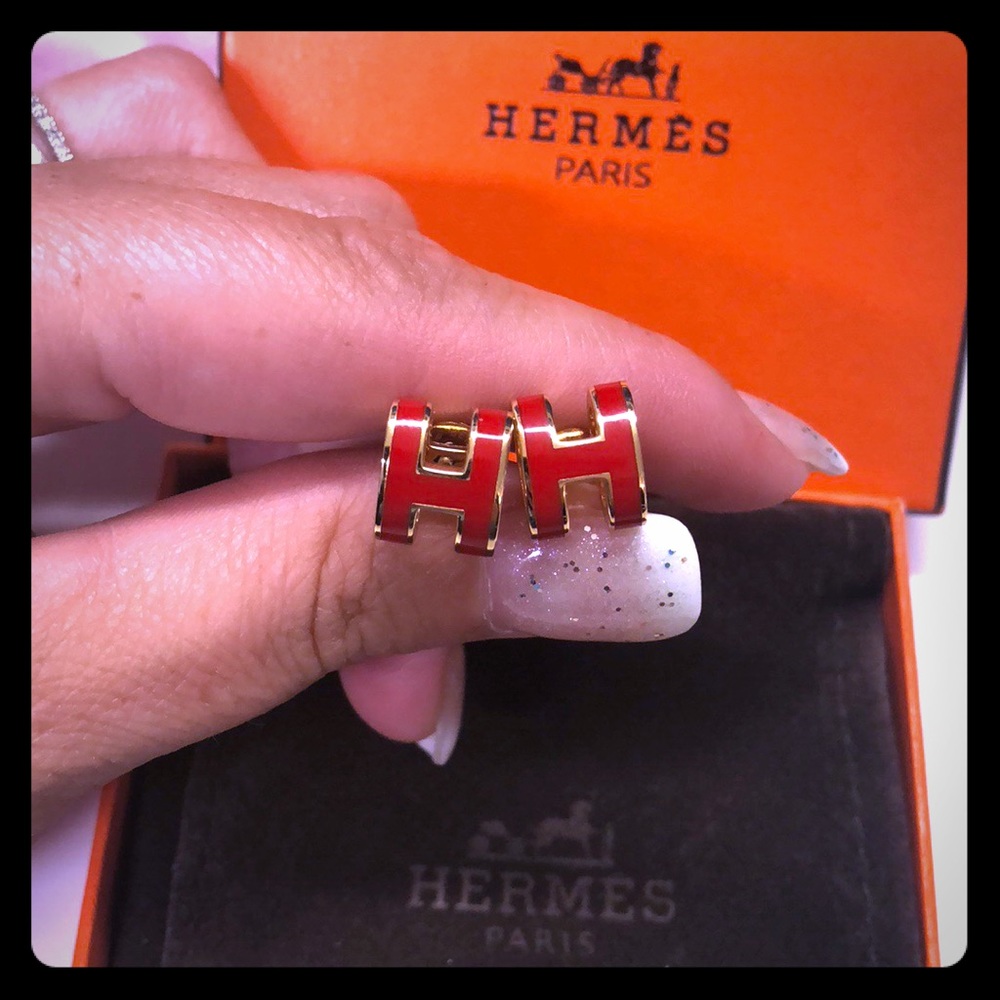 1HR sale⭐️Hermes (red) H pop lacquer earrings - Picture 1 of 8